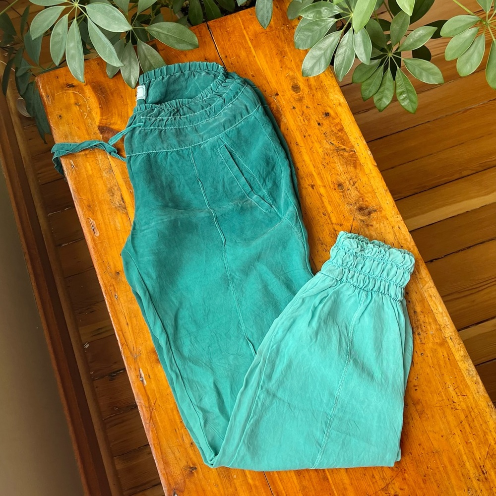 Retro GUESS ombre jogger pants